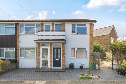 22 Brentwood Close, London, SE9 2DT