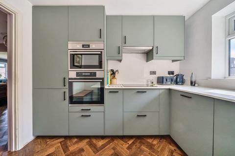 22 Brentwood Close, London, SE9 2DT