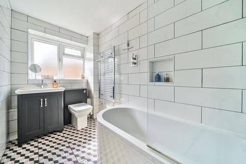 22 Brentwood Close, London, SE9 2DT