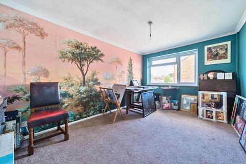 22 Brentwood Close, London, SE9 2DT