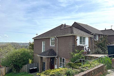 4 bedroom semi-detached house to rent, Fairview Rise, Brighton