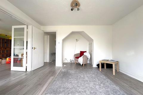 4 bedroom semi-detached house to rent, Fairview Rise, Brighton