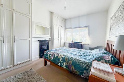 2 bedroom maisonette for sale, Marguerite Drive, Leigh-On-Sea SS9