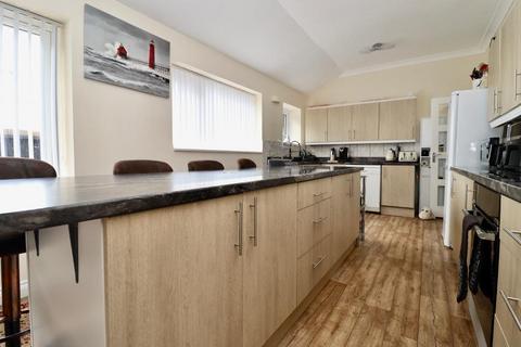 3 bedroom end of terrace house for sale, Westside, East Langdon, Dover, Kent, CT15 5JG