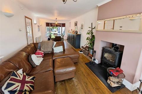 4 bedroom semi-detached house for sale, Bedale Road, Sherwood, Nottingham, NG5 3GH