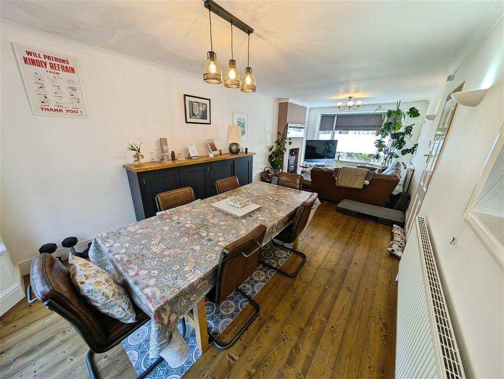 Living/Dining Room