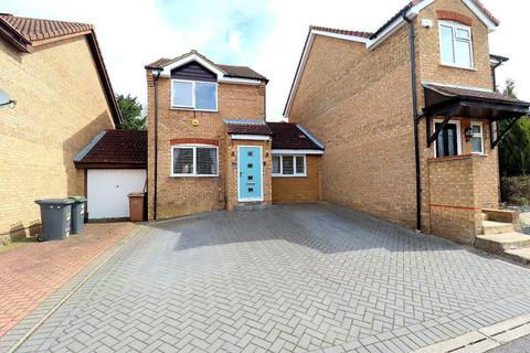 25 Benington Close, Luton, LU2 7YJ