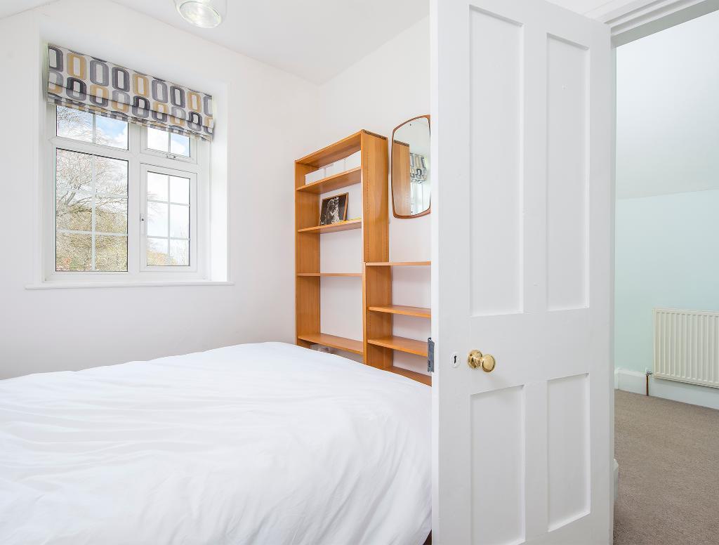 Bedroom 3 - View 3