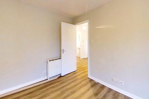 2 bedroom flat to rent, Grovepark Gardens, Glasgow, G20