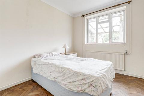 2 bedroom bungalow for sale, Sea Lane Gardens, Ferring, Worthing, West Sussex, BN12