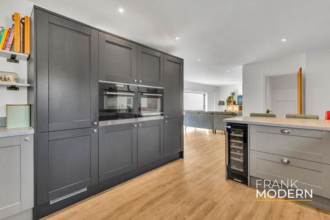4 bedroom detached house for sale, Glamis Gardens, Peterborough, PE3