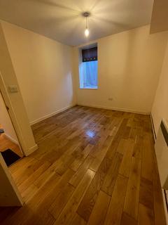 2 bedroom flat to rent, Watkin Terrace, Northampton NN1