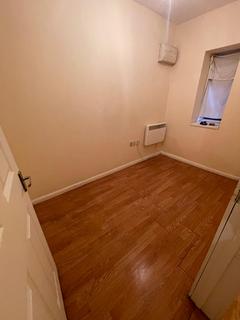 2 bedroom flat to rent, Watkin Terrace, Northampton NN1