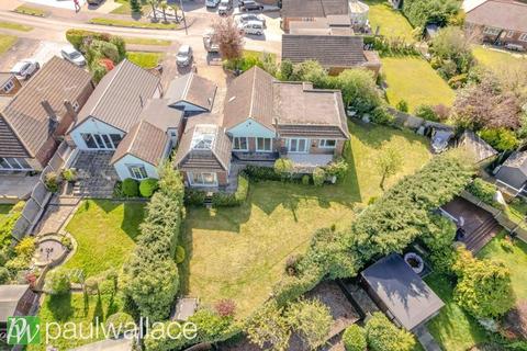 8 Banes Down, Nazeing, Waltham Abbey, EN9 2NU