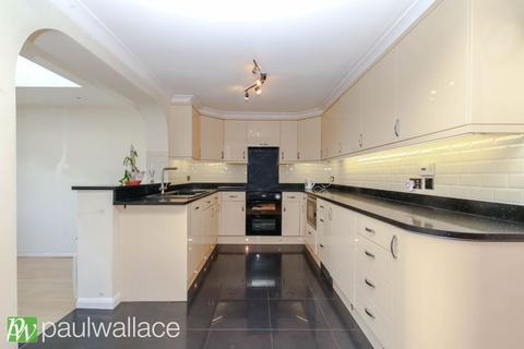 8 Banes Down, Nazeing, Waltham Abbey, EN9 2NU