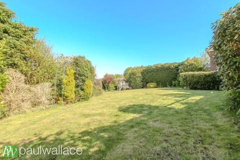 8 Banes Down, Nazeing, Waltham Abbey, EN9 2NU