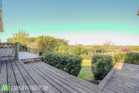 8 Banes Down, Nazeing, Waltham Abbey, EN9 2NU