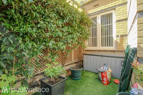 35, Hillside Court Constables Way, Hertford, SG13 7TY