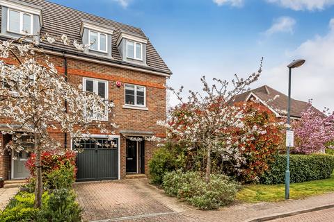 Albion Way, Edenbridge