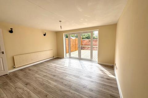 4 bedroom terraced house to rent, Loughborough LE11