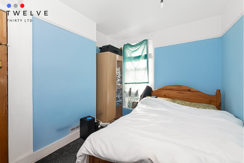 3 bedroom terraced house for sale, Penrith Road, Thornton Heath, CR7