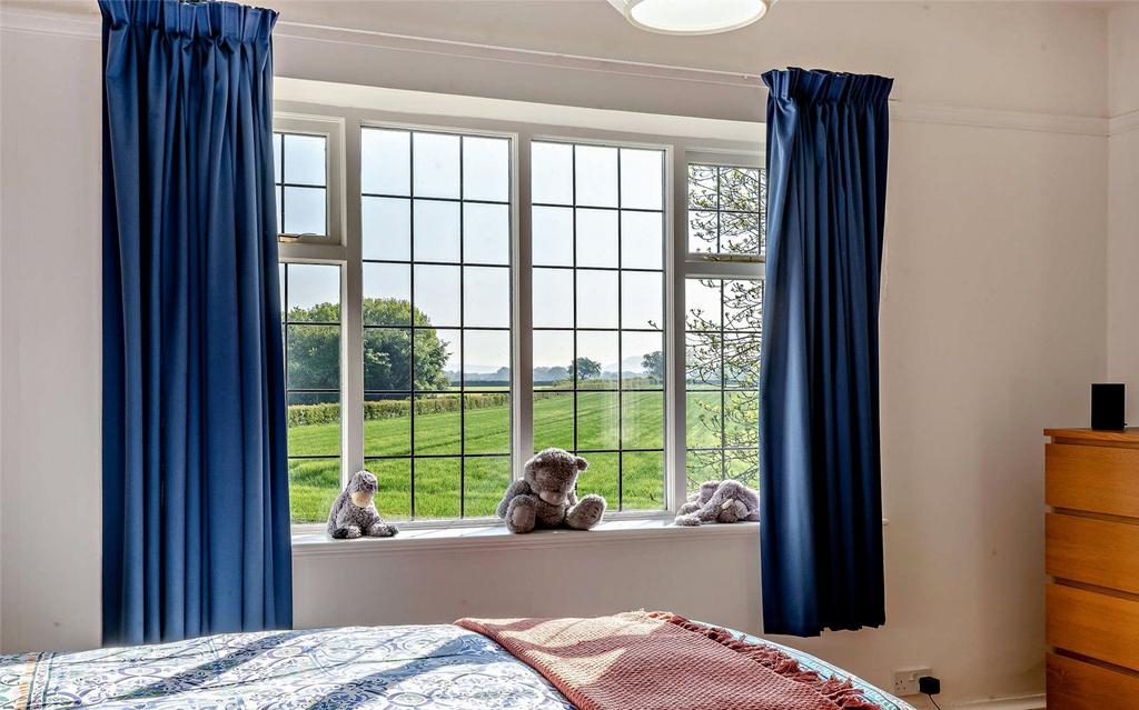 Bed 3 Views
