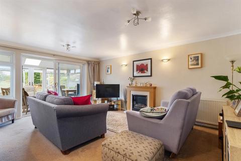 3 bedroom bungalow for sale, 56 The Beeches, Upton Upon Severn, Worcestershire, WR8