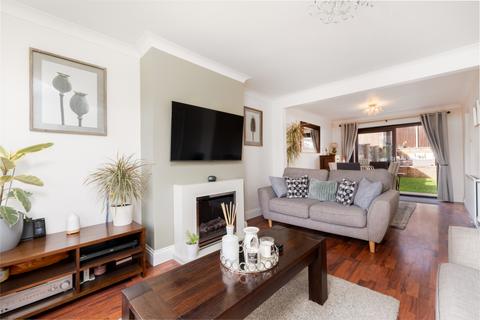 50 Fir Park, Harlow, CM19 4JU