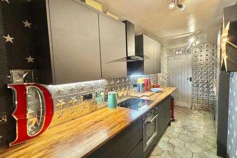 1 bedroom maisonette for sale, Guildhall Street, Kent CT20