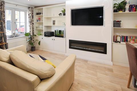 19 Broadacres, Bailiff Bridge, Brighouse, HD6 4DB