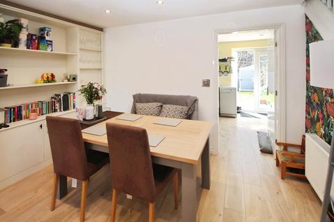 19 Broadacres, Bailiff Bridge, Brighouse, HD6 4DB