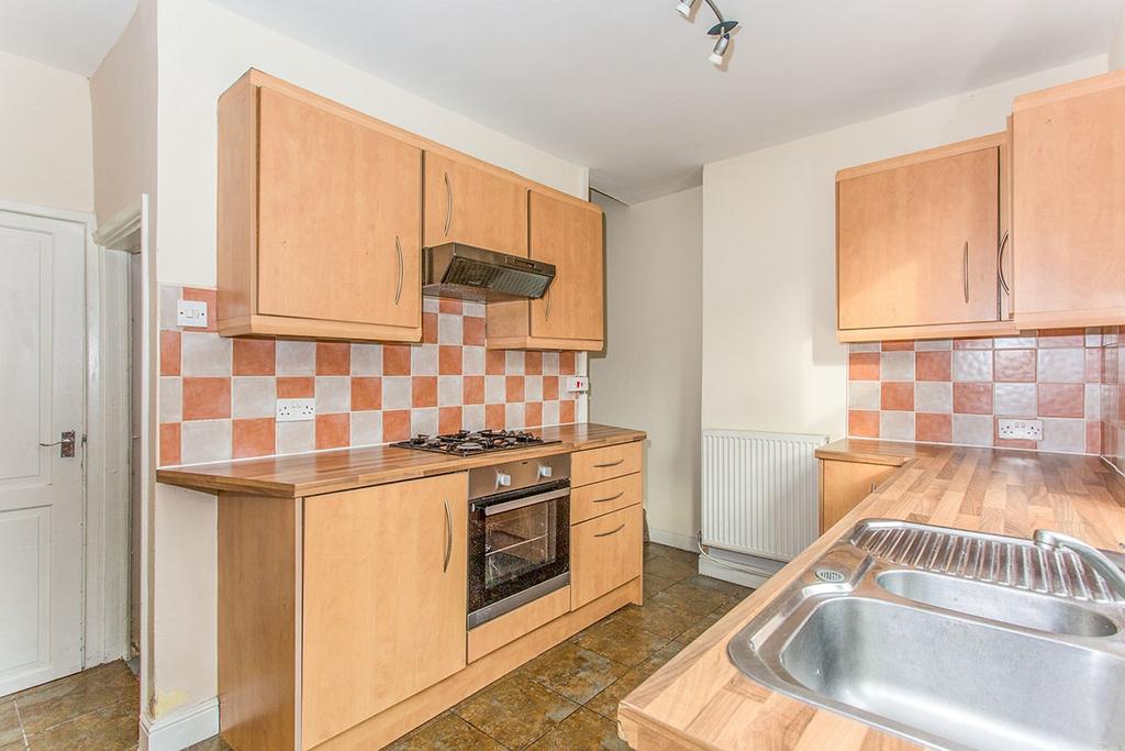 Kitchen / Dining Roo