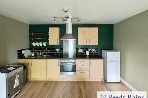2 bedroom apartment to rent, Camp Street, Salford M7