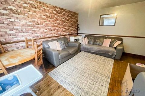 2 bedroom apartment for sale, Gatley Road, Greater Manchester M33