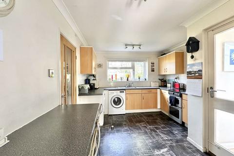 3 Ottways Lane, Ashtead, KT21 2PF