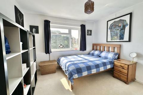3 Ottways Lane, Ashtead, KT21 2PF