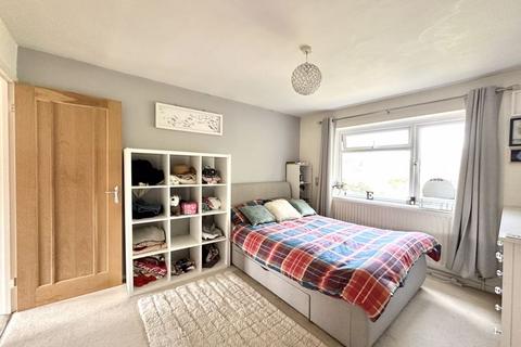 3 Ottways Lane, Ashtead, KT21 2PF
