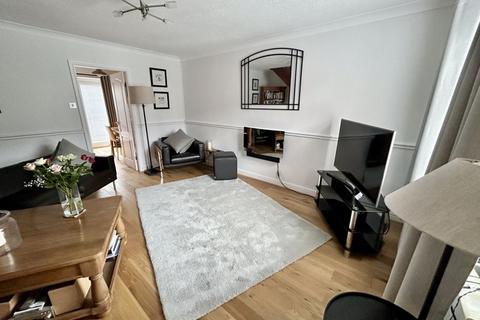 11 Campbell Close, Penrhyn Bay, Llandudno, LL30 3FD