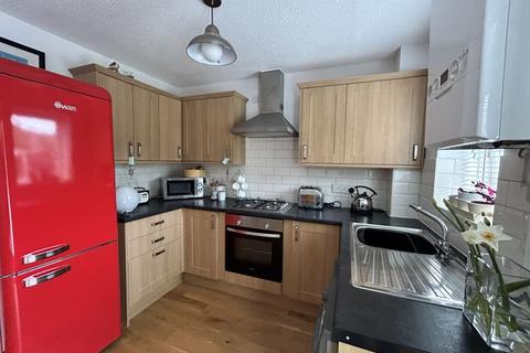 11 Campbell Close, Penrhyn Bay, Llandudno, LL30 3FD