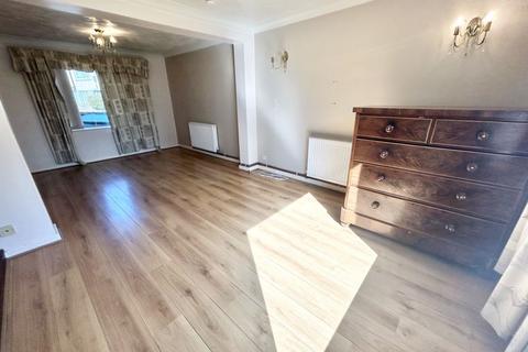undefined, Llanerch Estate, Rowen