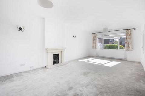3 bedroom detached house for sale, Norwood Road, Effingham