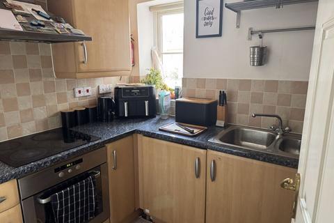undefined, Daventry