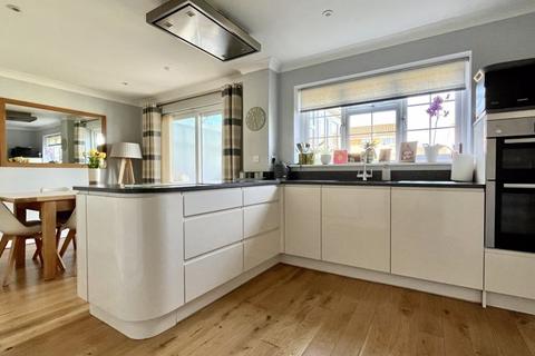 4 bedroom detached house for sale, Foxglove Way, Chard, Somerset TA20