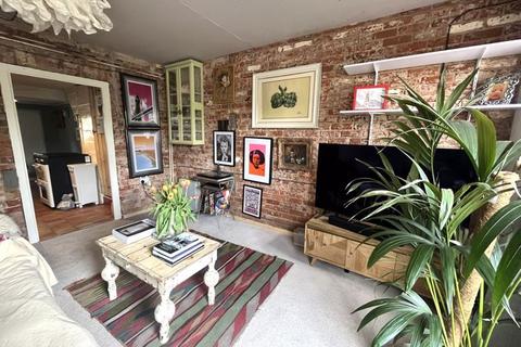 2 bedroom cottage for sale, Berghers Hill, Wooburn Green HP10