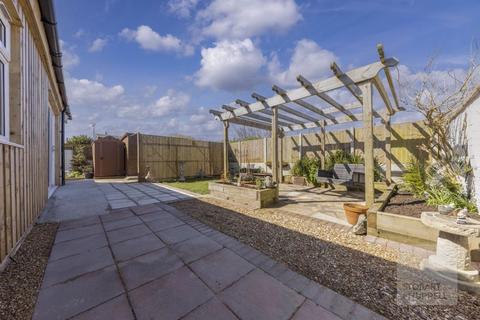 4 bedroom detached bungalow for sale, Helena Road, Norwich NR12