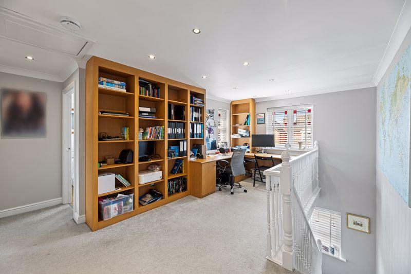 Landing/Office