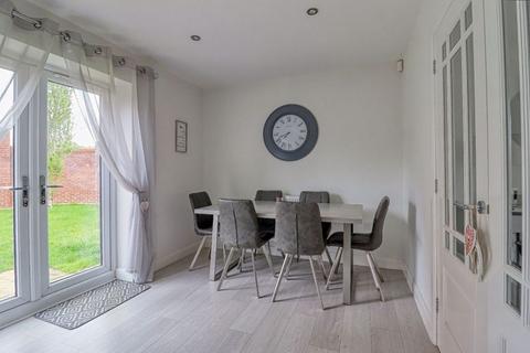 3 bedroom detached house for sale, Brook Lane, Gainsborough