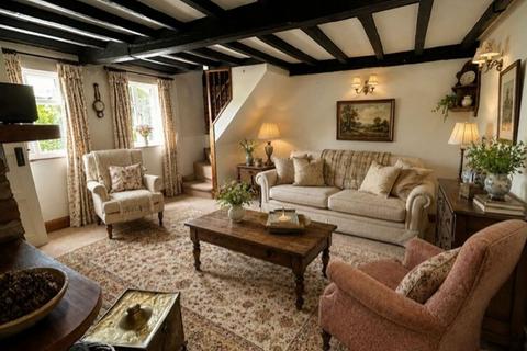 2 bedroom cottage for sale, Pershore Road, Little Comberton, WR10