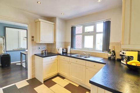 52 Birchfield Drive, Worsley, Manchester, M28 1ND