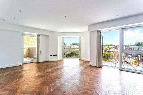 2 bedroom flat to rent, Royal exchange 4